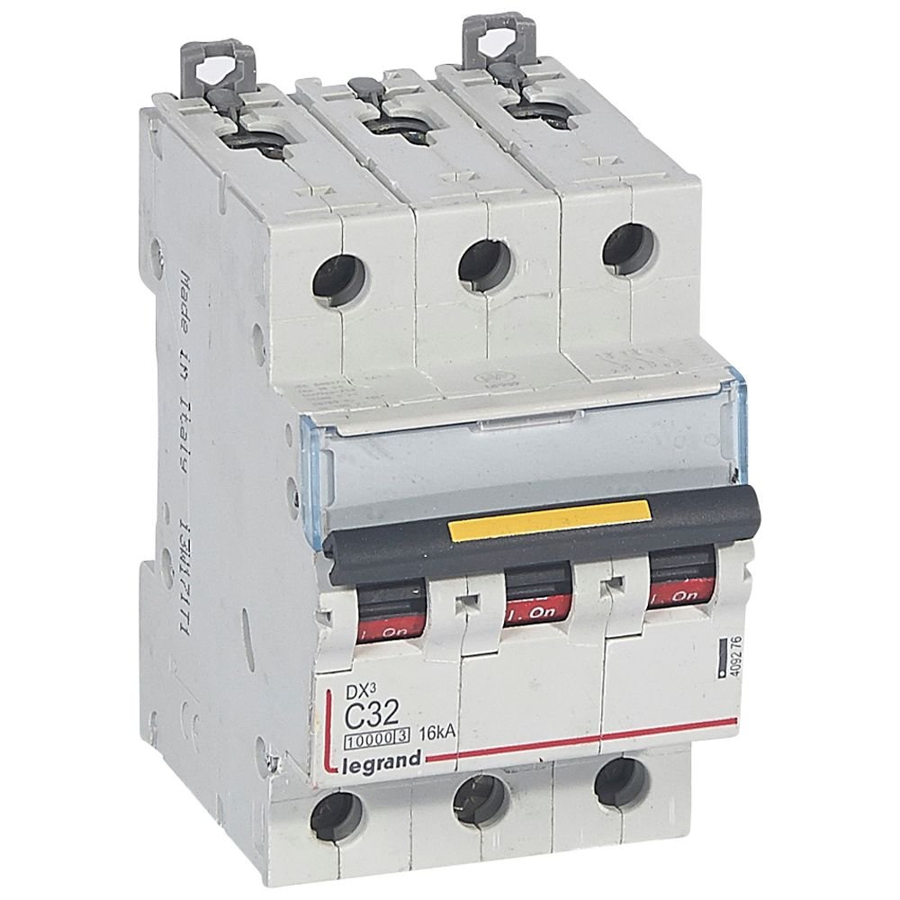 Disjoncteur Legrand DX³ 3P C32 409276
