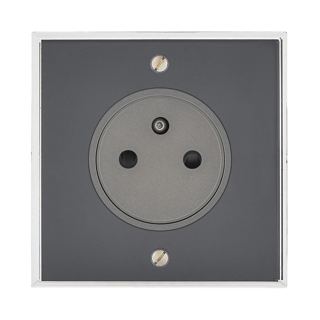 Prise électrique 2P+T ART MCRIST PRISE 2P+T Art d’Arnould Legrand 67031