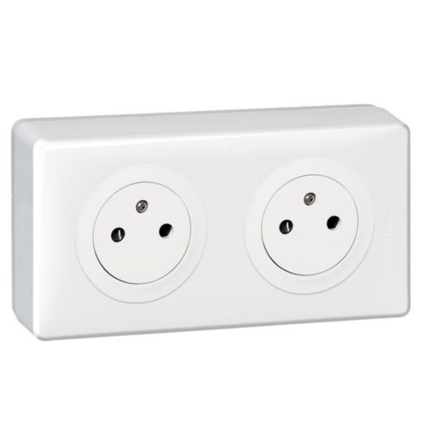 Prise électrique 2P+T SOLUTION 2 PRISES blanc saillie Packaging Gp Legrand 200132
