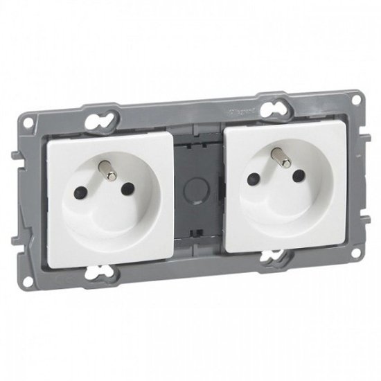 Accessoire de raccordement 2X2P+T blanc BA pré-câblée blanc Niloé Legrand 664745