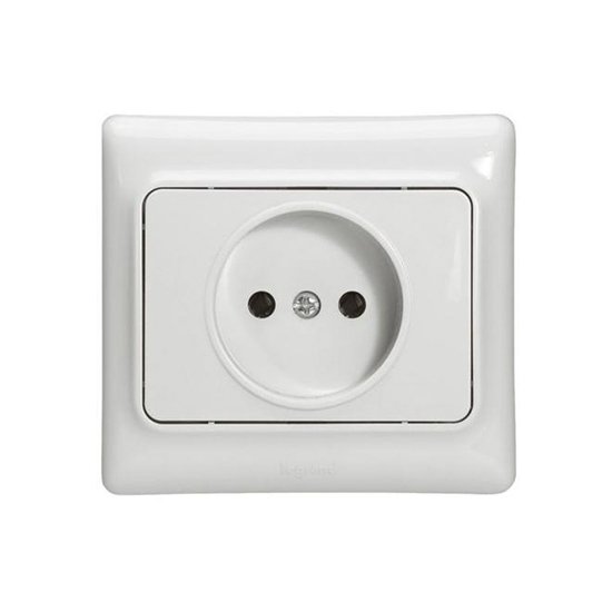 PRISE 2P SANS ECLIPS 16A blanc Kaptika Legrand 782110