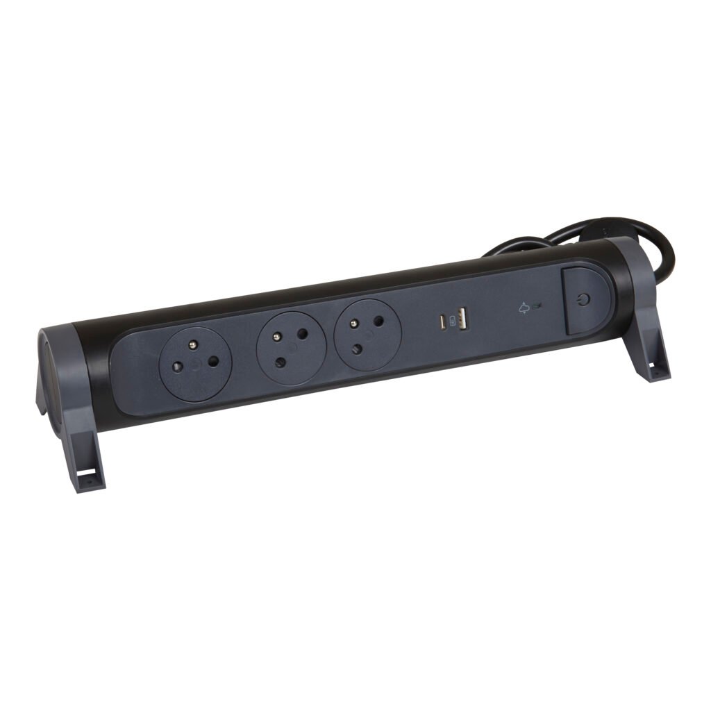 Rallonge Multiprise Bloc Rotatif Avec Paraf+2usb Type A-c+interrupteur 1.5 m 3 × 2p+t 230V 16A Noir 049425