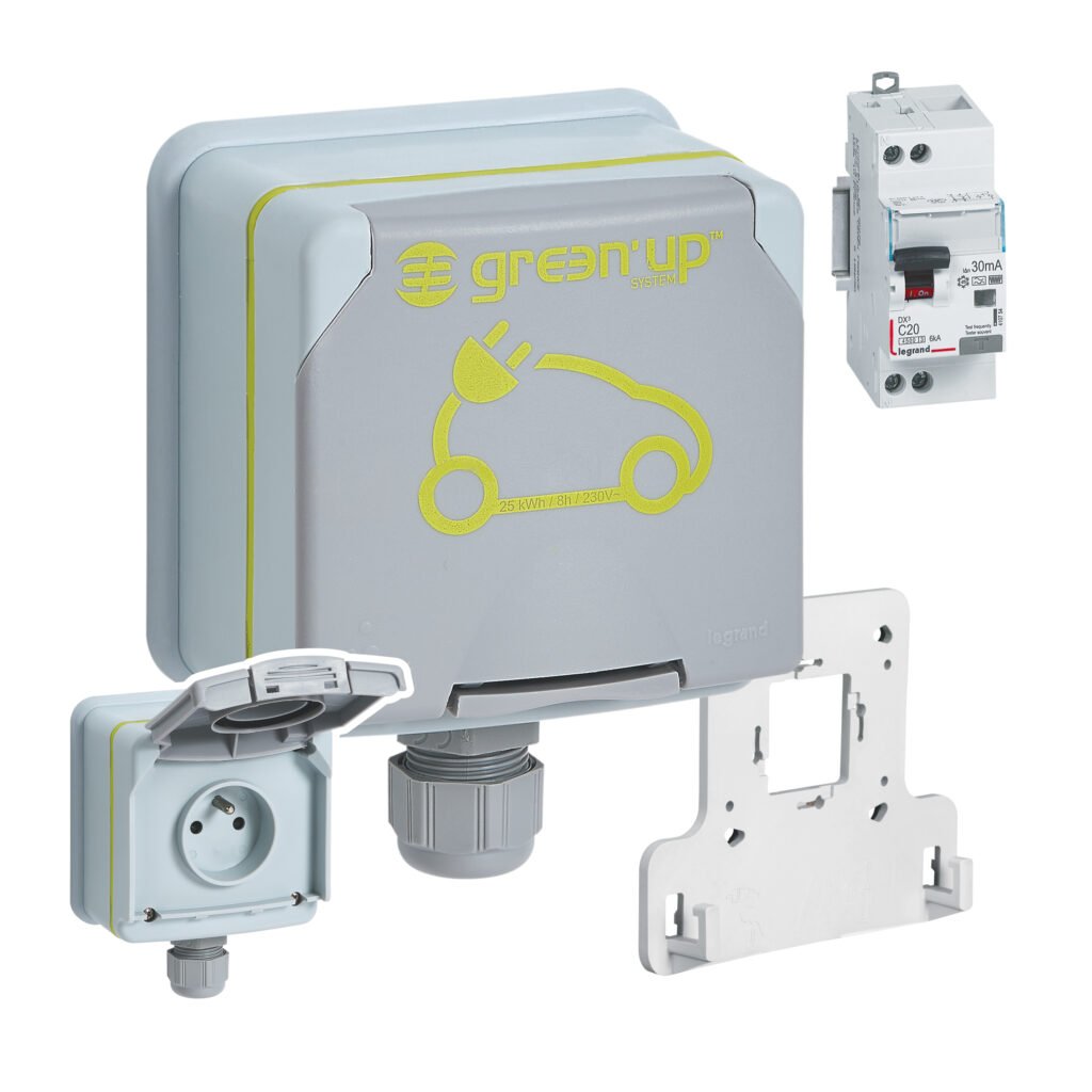 Prise IRVE Kit Patere+disjoncteur C20a 30MA Type F Apparent 2p+t 230V 3500W 16A Gris GREENUP 090476