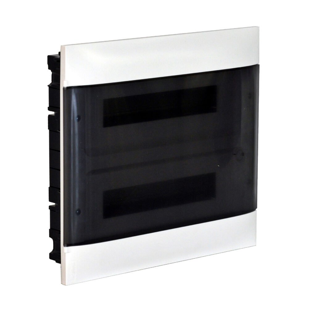Coffret ENCASTRE 24M porte fumée Practibox S Legrand 135072