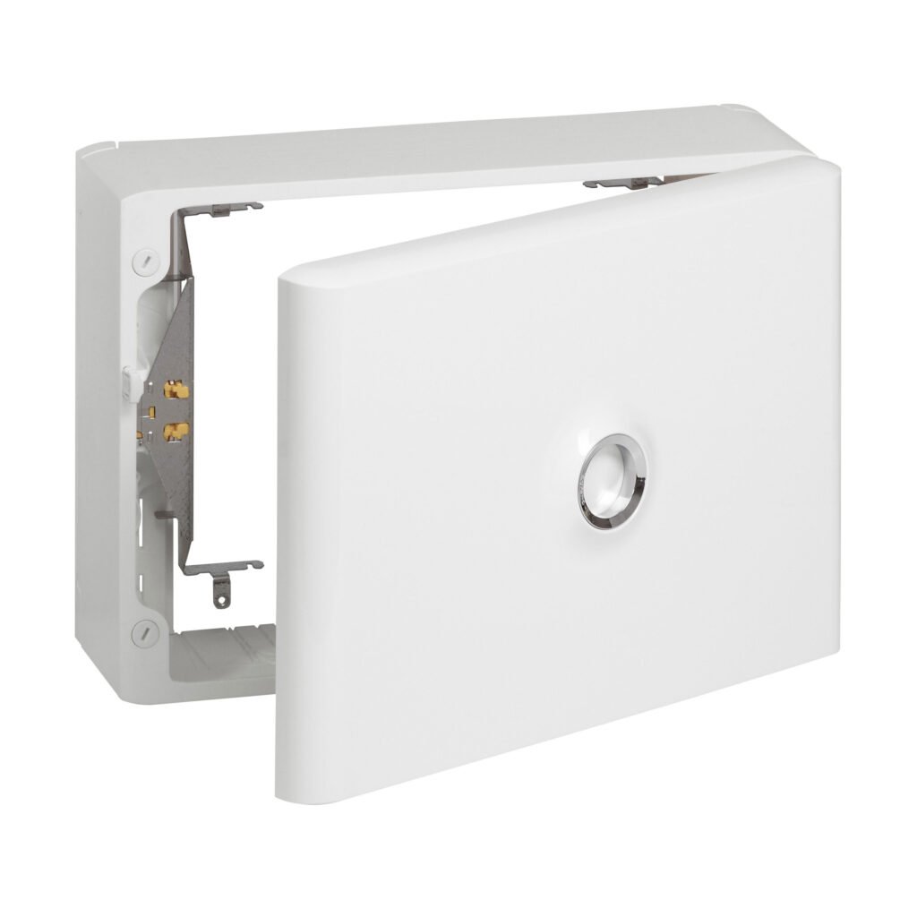 Habillage 18 Modules 250 × 355 × 140.4 mm Blanc IP40 Pour Platine 13 Modules Reference 401181/91 DRIVIA 401189