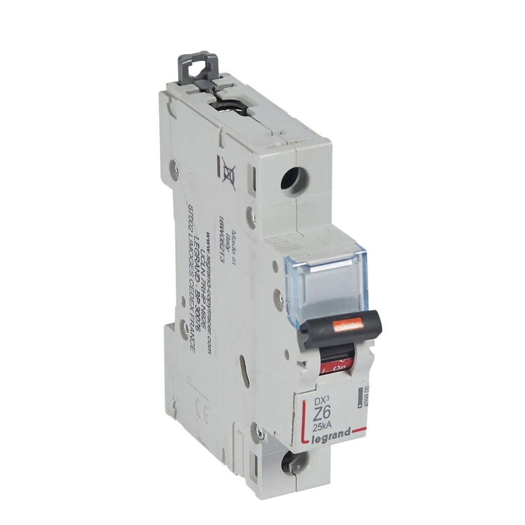 Disjoncteur Legrand DX3 1P 6A courbe Z 25kA 409900