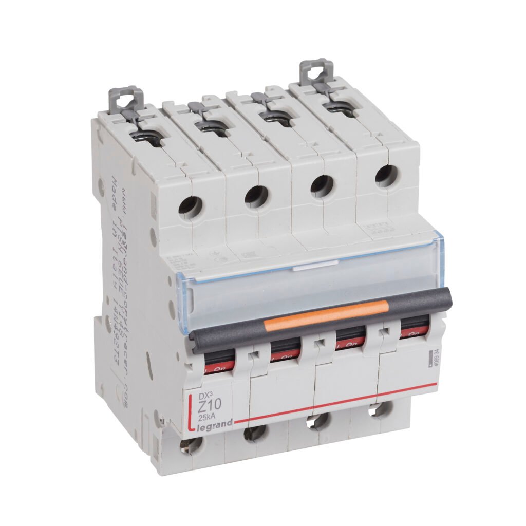 Disjoncteur Legrand DX3 4P 10A courbe Z 25kA 409934