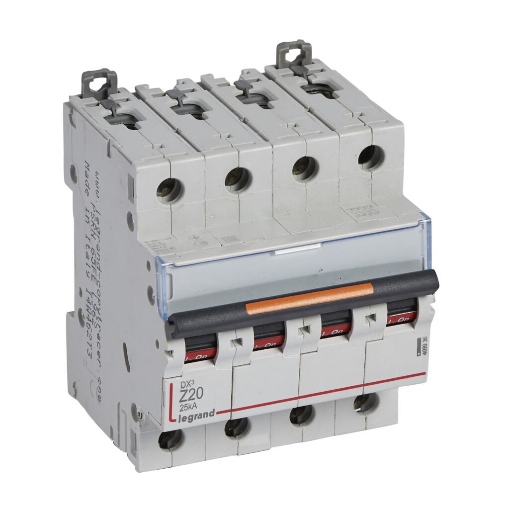 Disjoncteur Legrand DX3 4P 20A courbe Z 25kA 409936