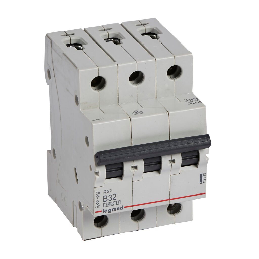 Disjoncteur Legrand RX³ 3 pôles 32 A courbe B 419172