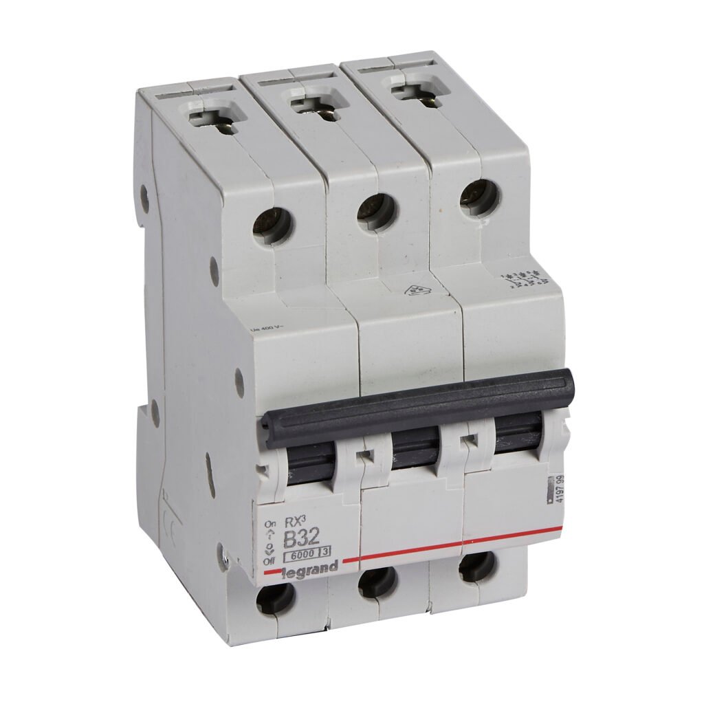Disjoncteur Legrand RX3 3P 32A courbe B 6kA 419799