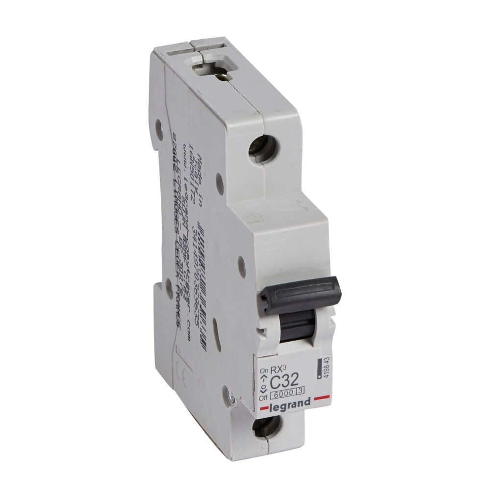 Disjoncteur Legrand RX3 1P 32A courbe C 6kA 419843