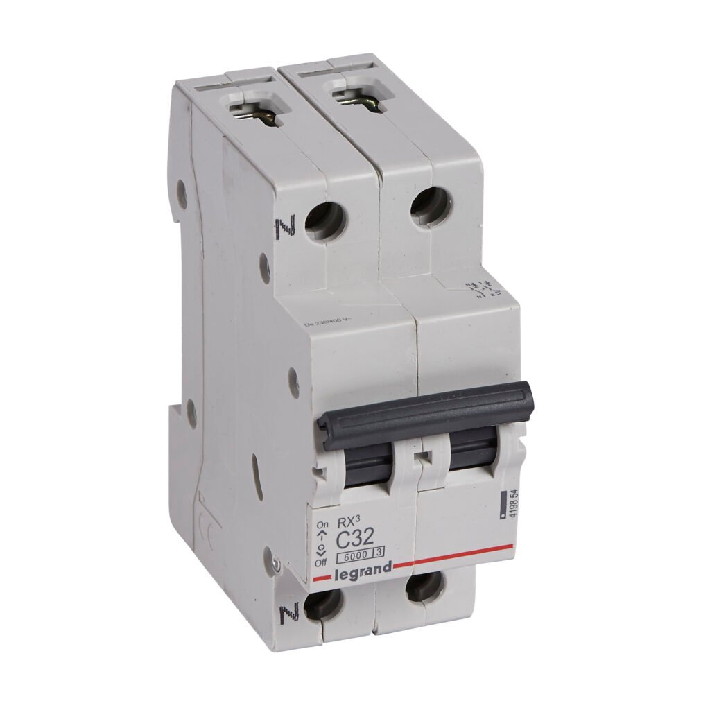 Disjoncteur Legrand RX3 1P+N 32A courbe C 6kA 419854