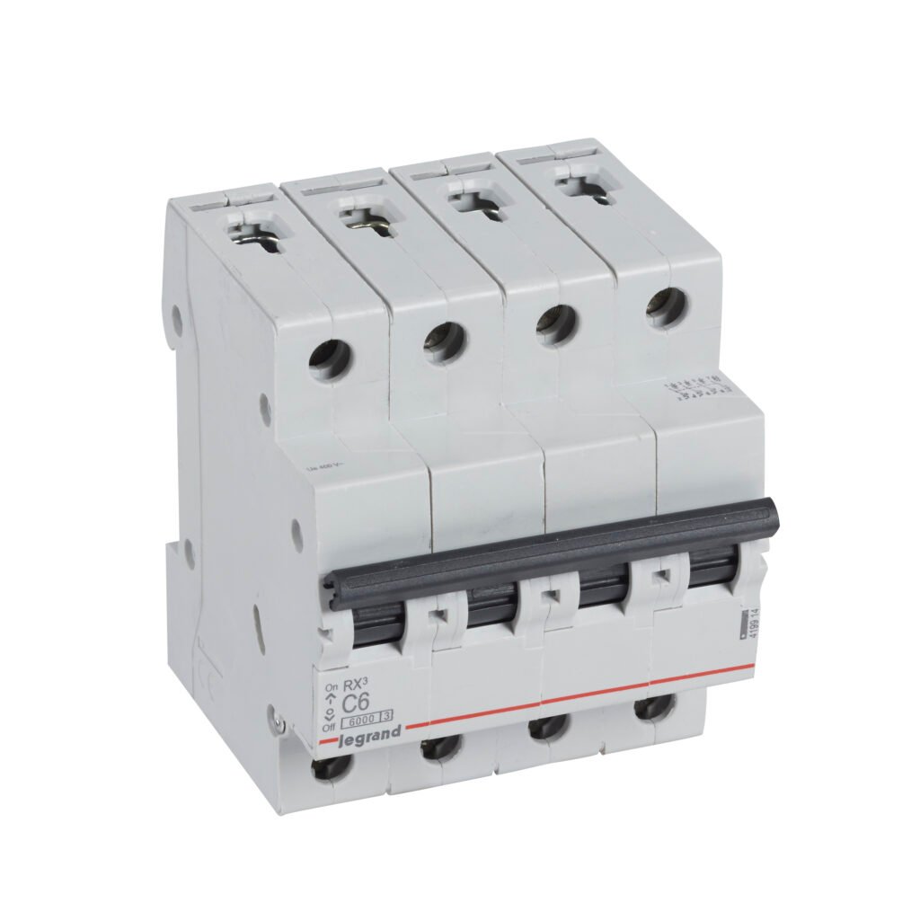 Disjoncteur Legrand RX3 4P 6A courbe C 6kA 419914
