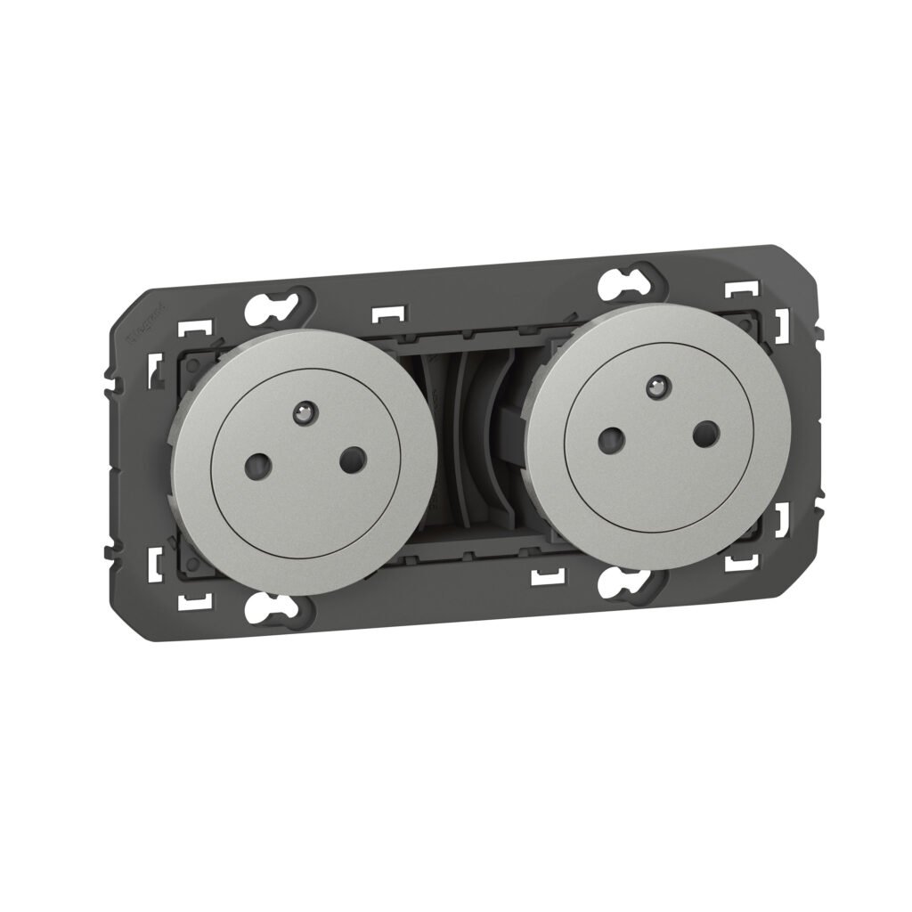 Accessoire de raccordement 2X2P+T PRECABLEES aluminium dooxie Legrand 600432