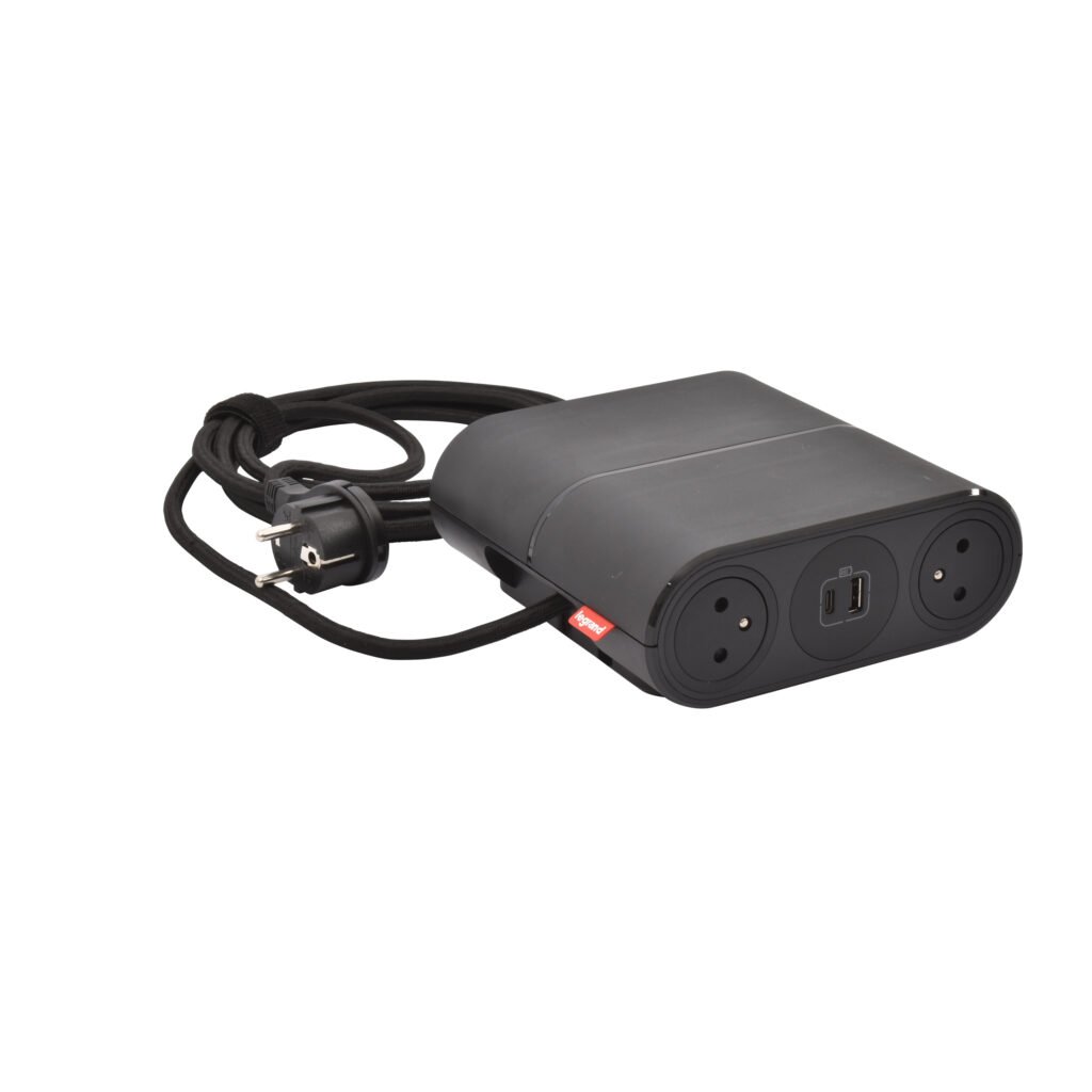 Accessoire multimédia LINKON ASSOC 4PC 2USB AC GST18 Incara Legrand 654882