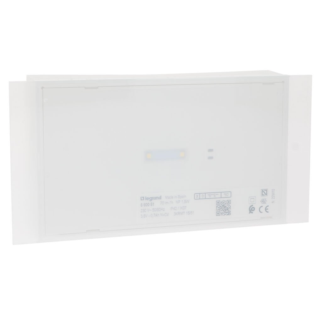 Bloc autonome d’éclairage de sécurité X-LIGHT 180 NP 70LM 1H STD U22 Legrand 660051